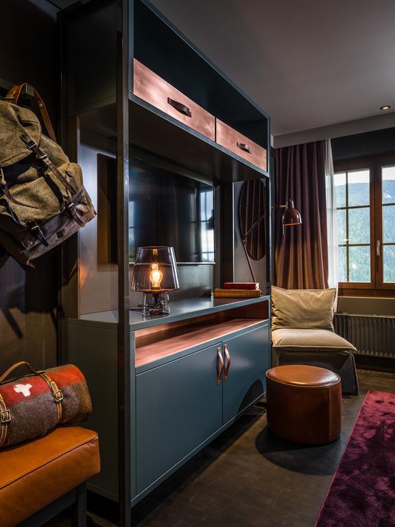 Huus Gstaad Hotell Saanen Exteriör bild